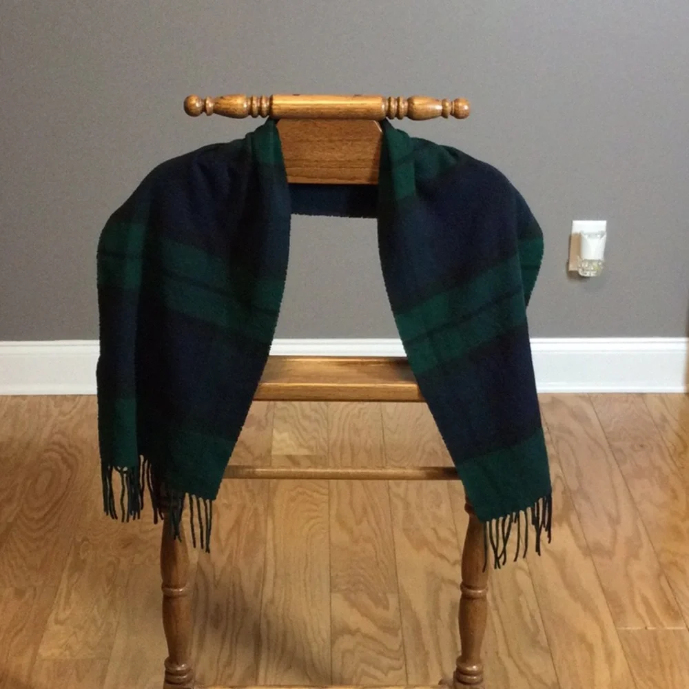 V. FRASS German plaid scarf